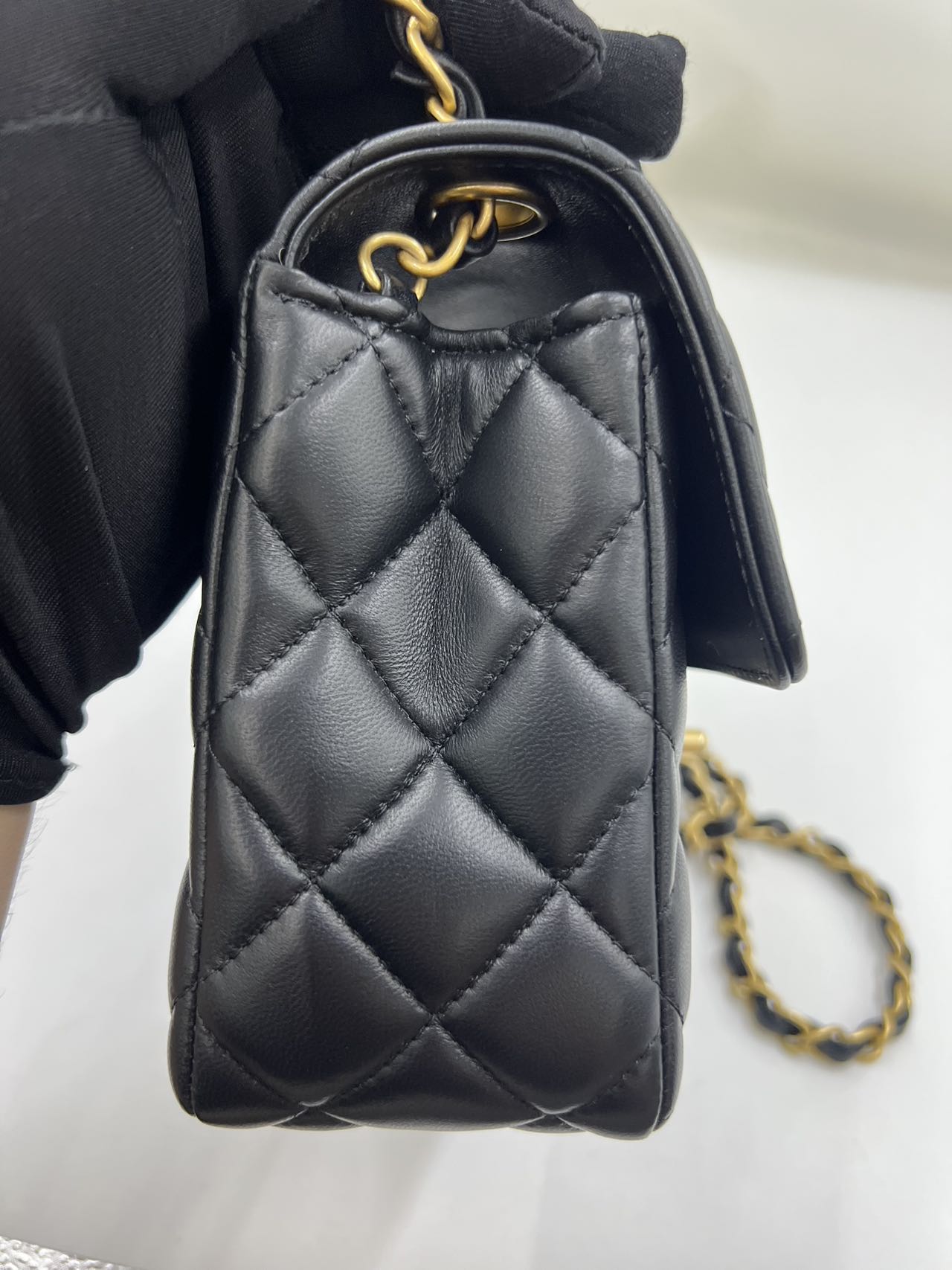 Chanel - Rectangular Mini Flap Bag with Coin Charm Chain - Lambskin leather - Black - (mini)