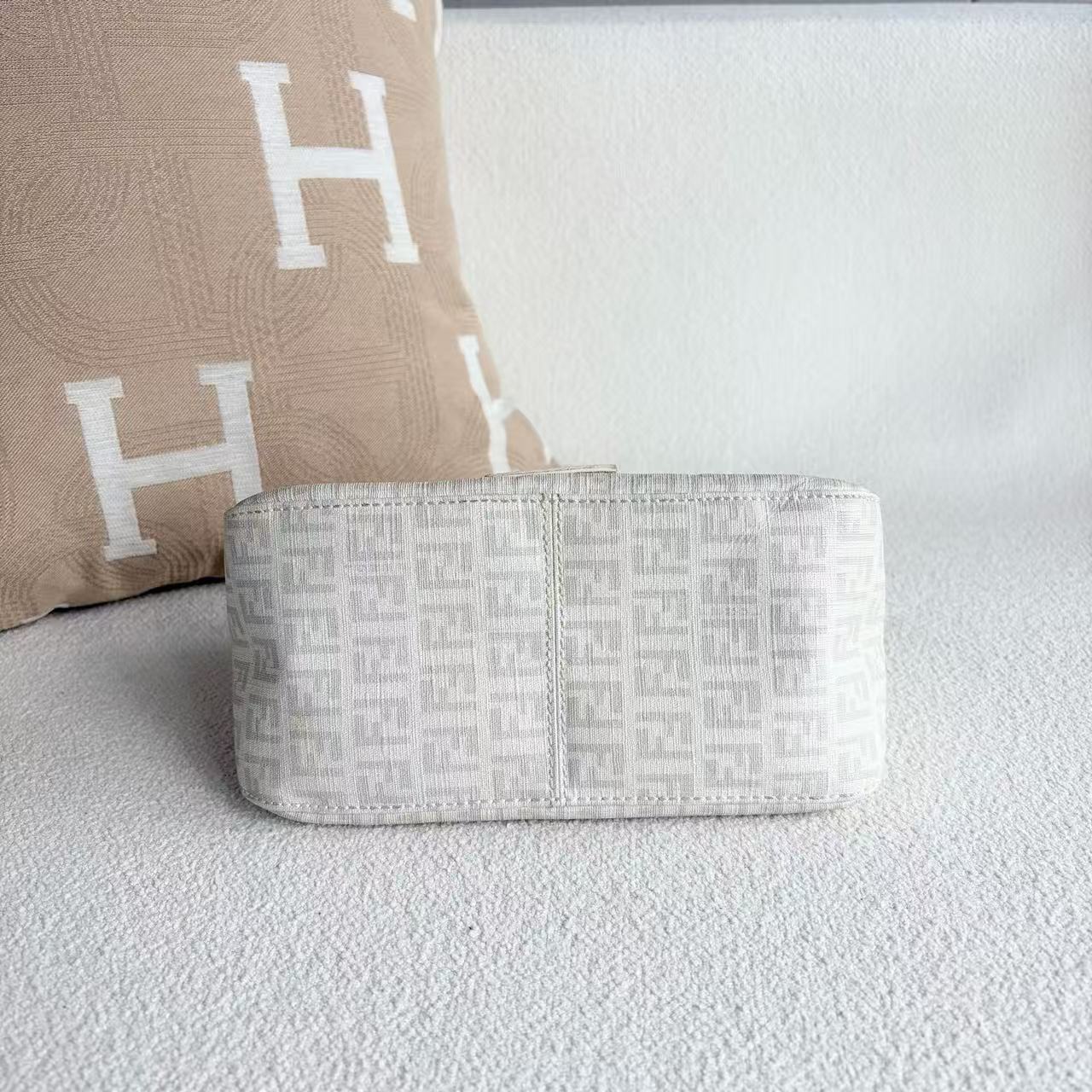 Fendi - Baguette Chain Bag - Coated canvas - Off-white with Grey FF Monogram - (mini)