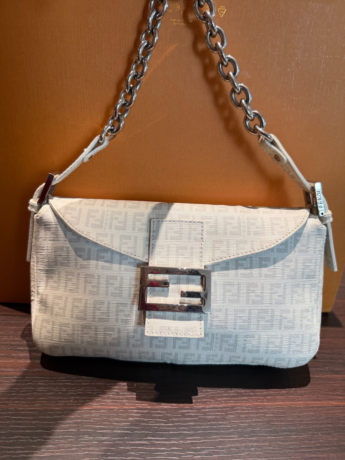 Fendi - Baguette - Cloth - Beige