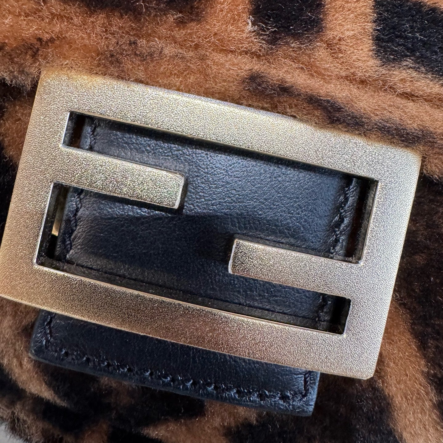 Fendi - Baguette - Wool - Brown - (medium)