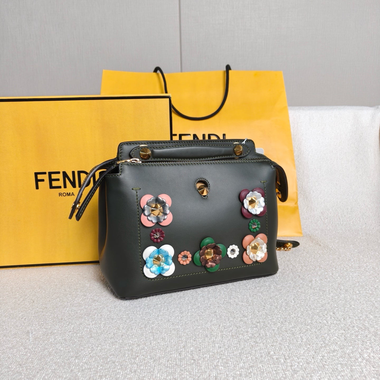Fendi - Dotcom Rivet Flower Chain Bag - Leather - Green - (Small)
