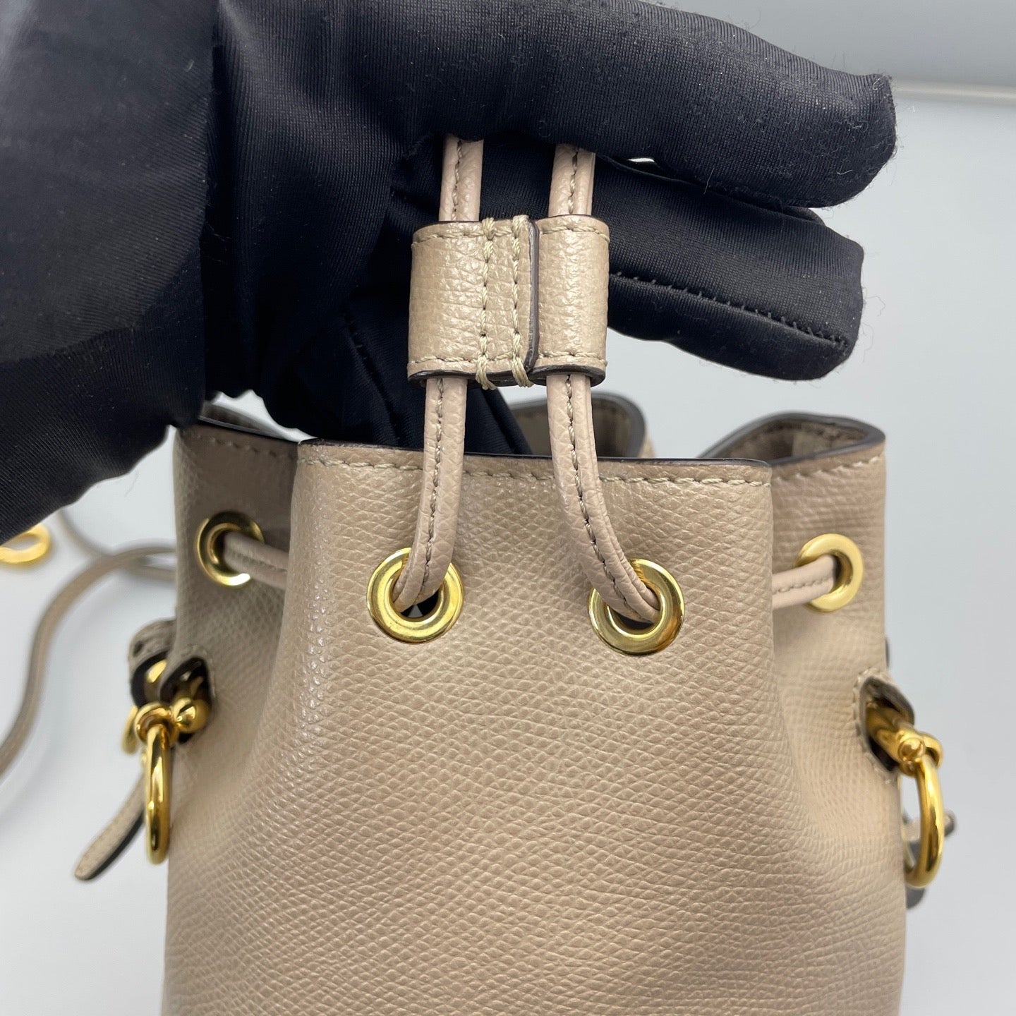 Fendi - Drawstring Mini Bucket Bag - Grained leather - Grey - (mini)