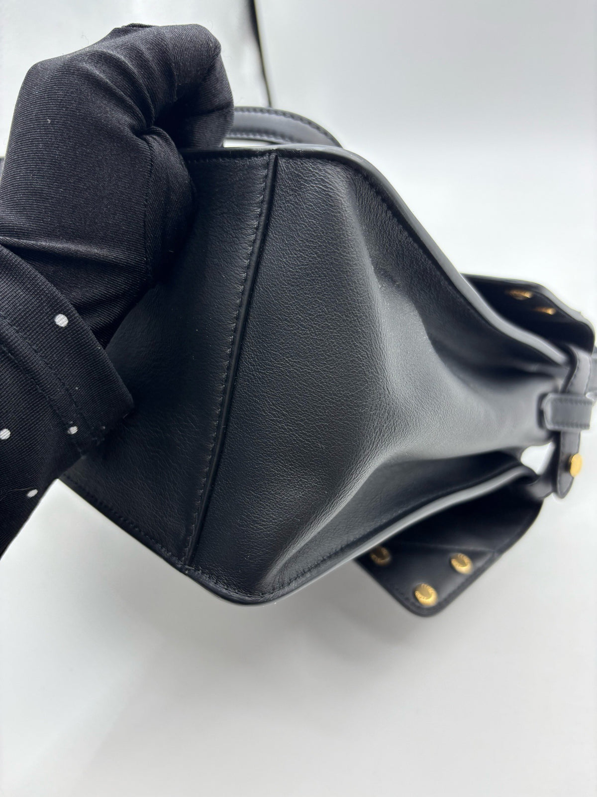 Fendi - Flip - Leather - Black