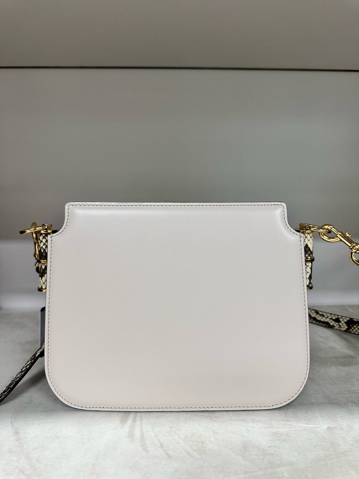 Fendi - Other - Leather - White - (Small)
