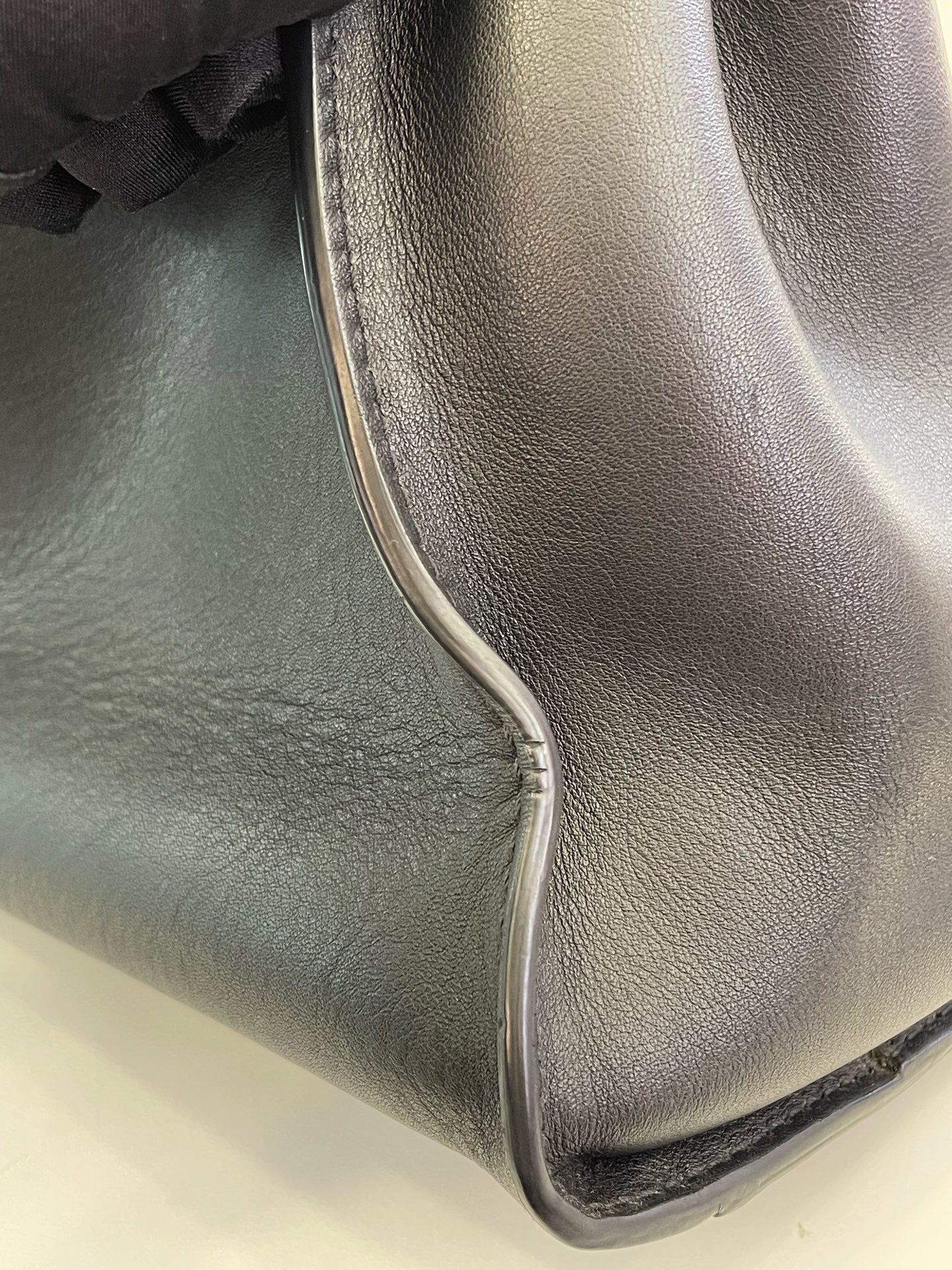 Fendi - Peekaboo - Leather - Black - (medium)