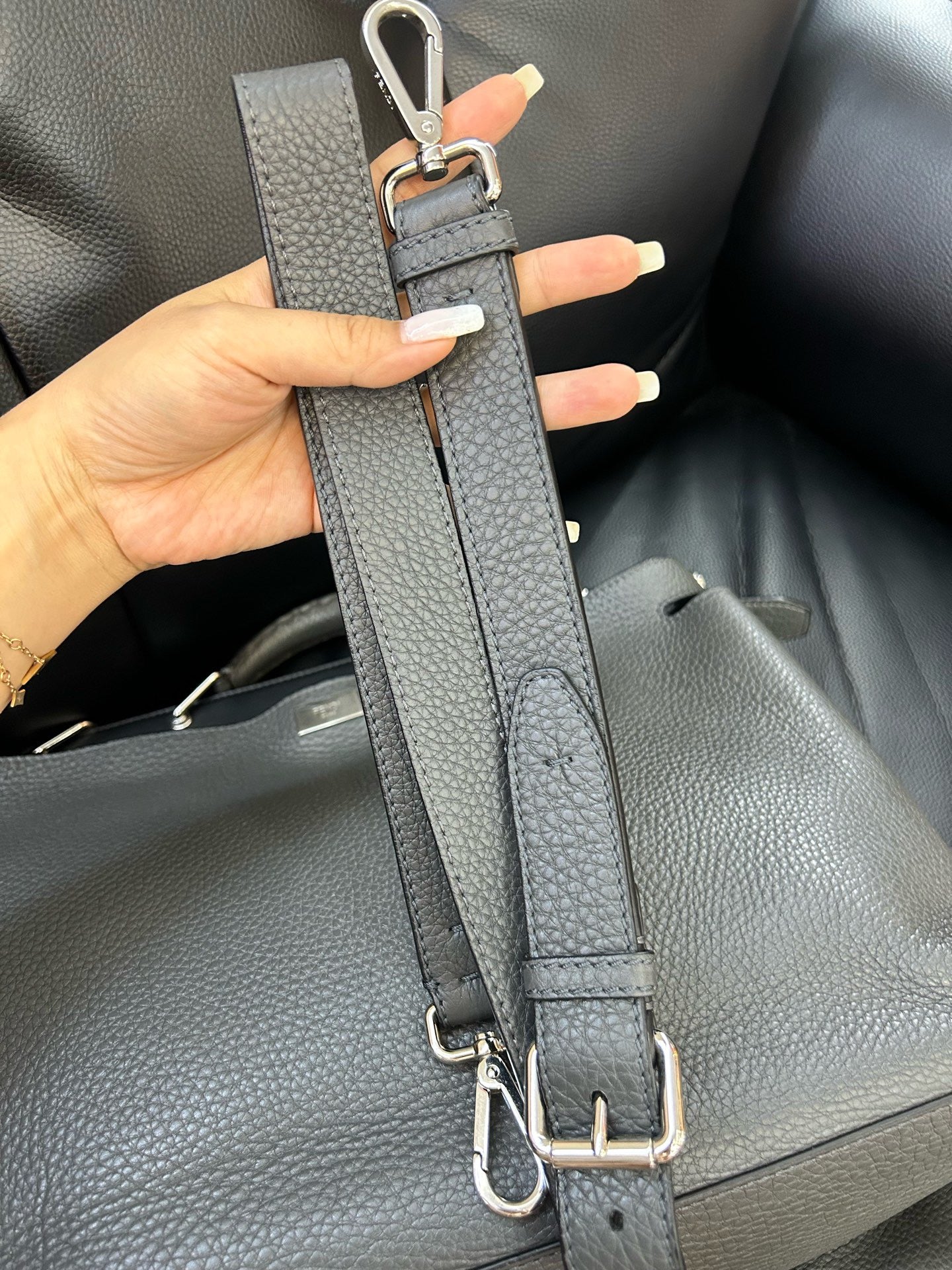 Fendi - Peekaboo - Leather - Grey - (large)