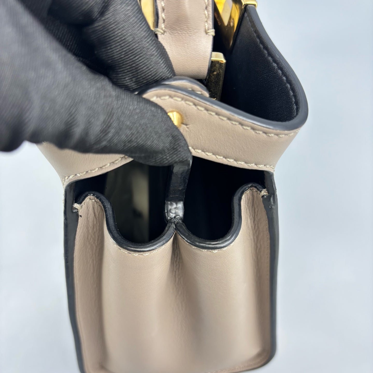 Fendi - Peekaboo - Leather - Grey - (Small)