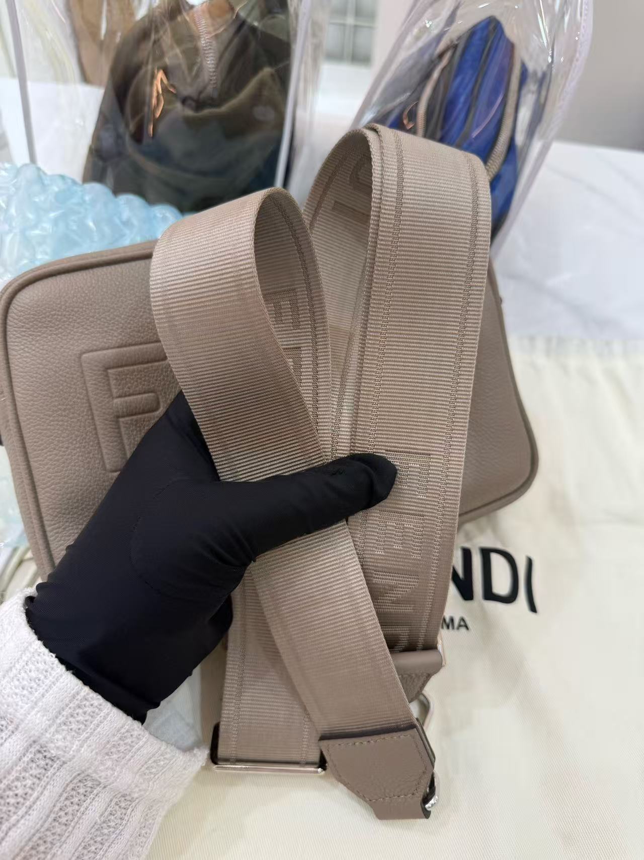 FENDI - Roma Camera Bag - Grained leather - Grey - (Small)