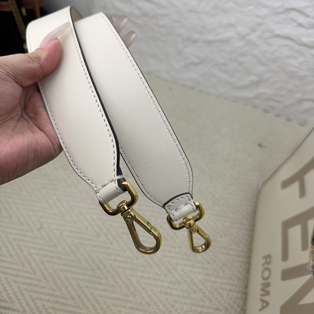 Fendi - Sunshine Medium - Leather - White - (medium)