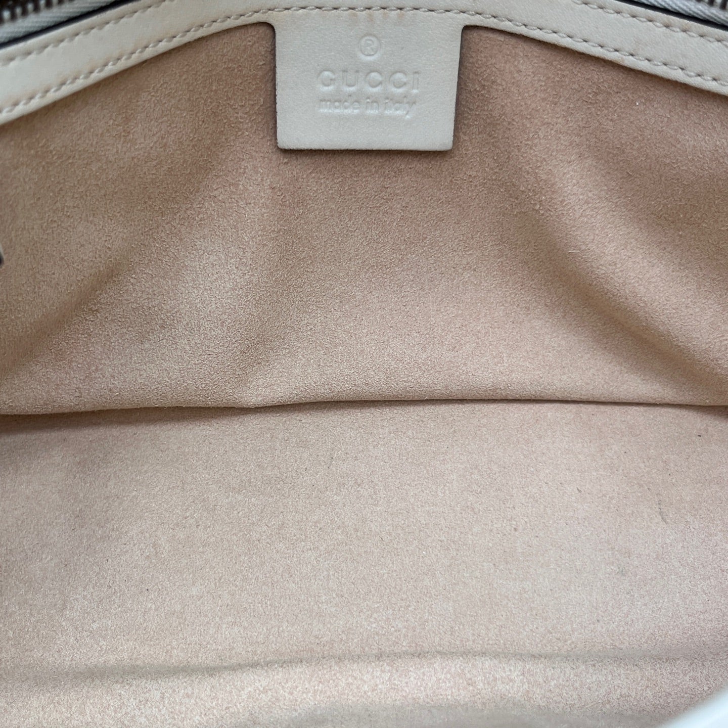 Gucci - GG Marmont Matelassé Shoulder Bag - Leather - White with Gold-Tone Hardware - (medium)