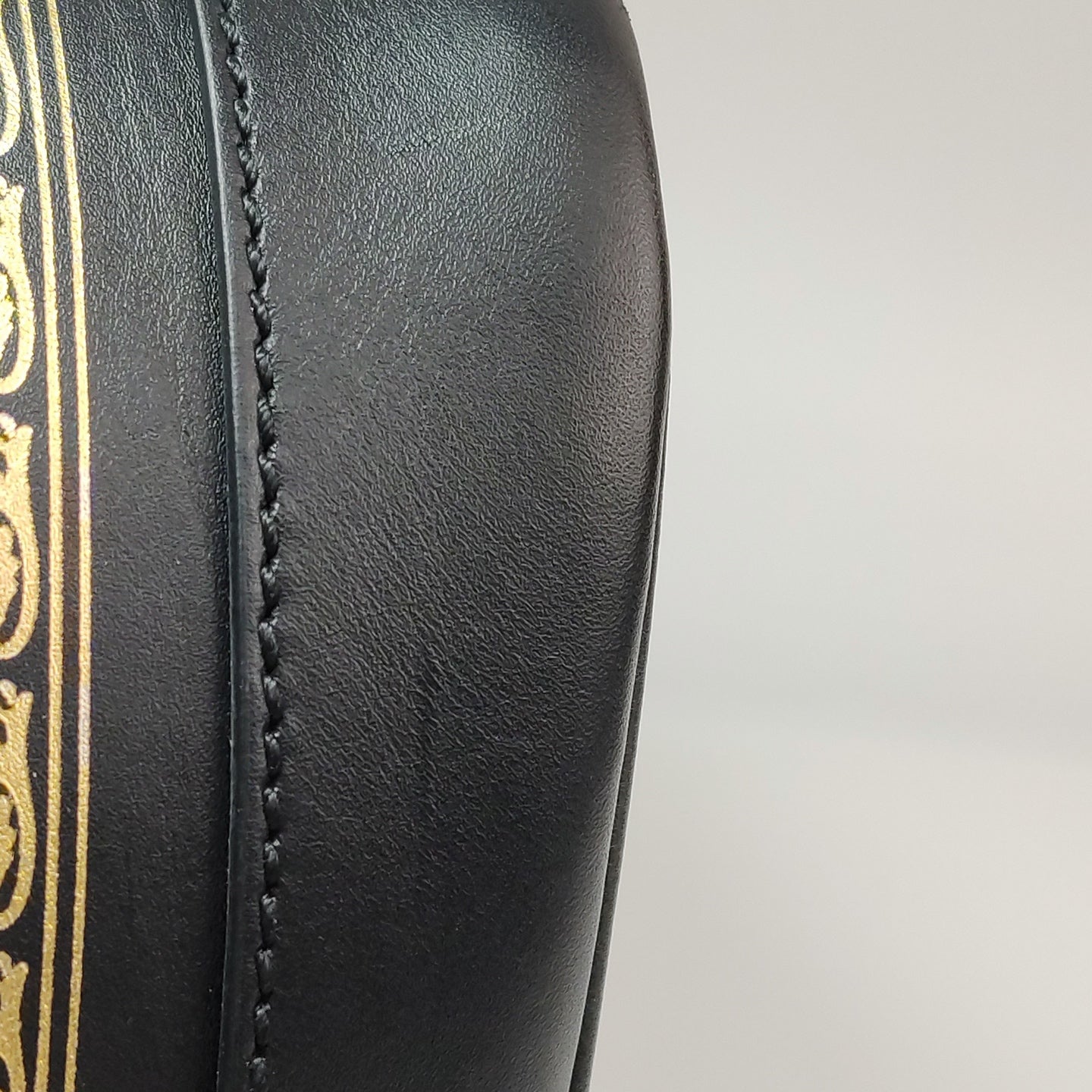 Gucci - Guccy - Leather - Black - (medium)