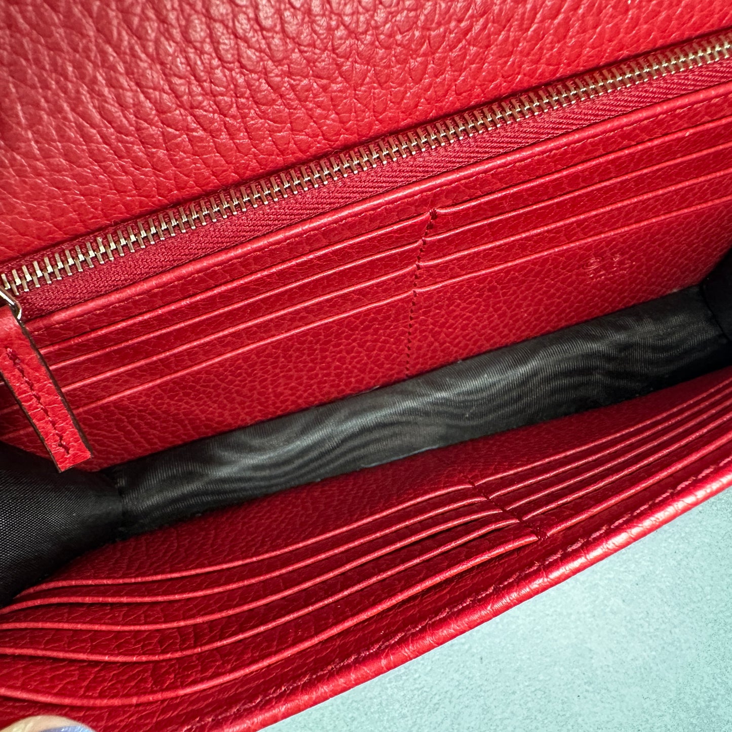 Gucci - Interlocking G Wallet on Chain - Leather - Red - (mini)