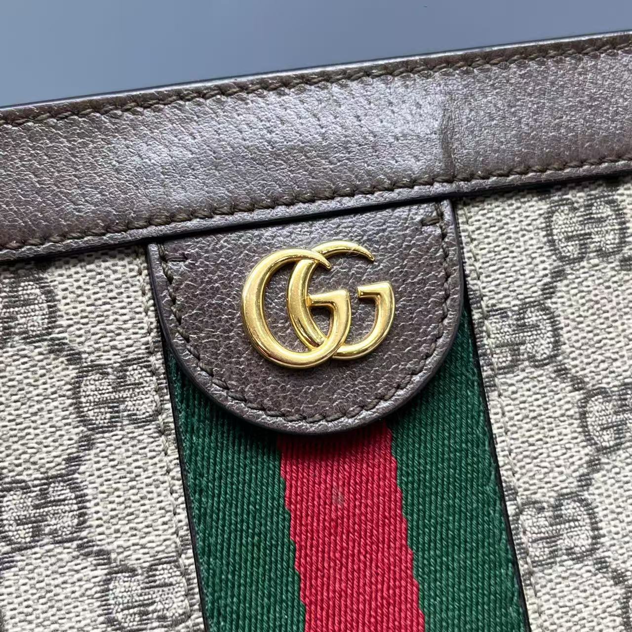 Gucci - Ophidia GG Supreme Small Shoulder Bag - Coated canvas with leather trim and fabric lining - Beige and ebony GG Supreme canvas with brown leather trim, green and red Web stripe - (Small)