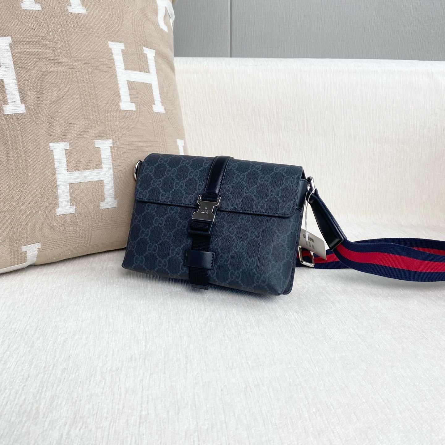 Gucci - Other - Synthetic - Black - (Small)