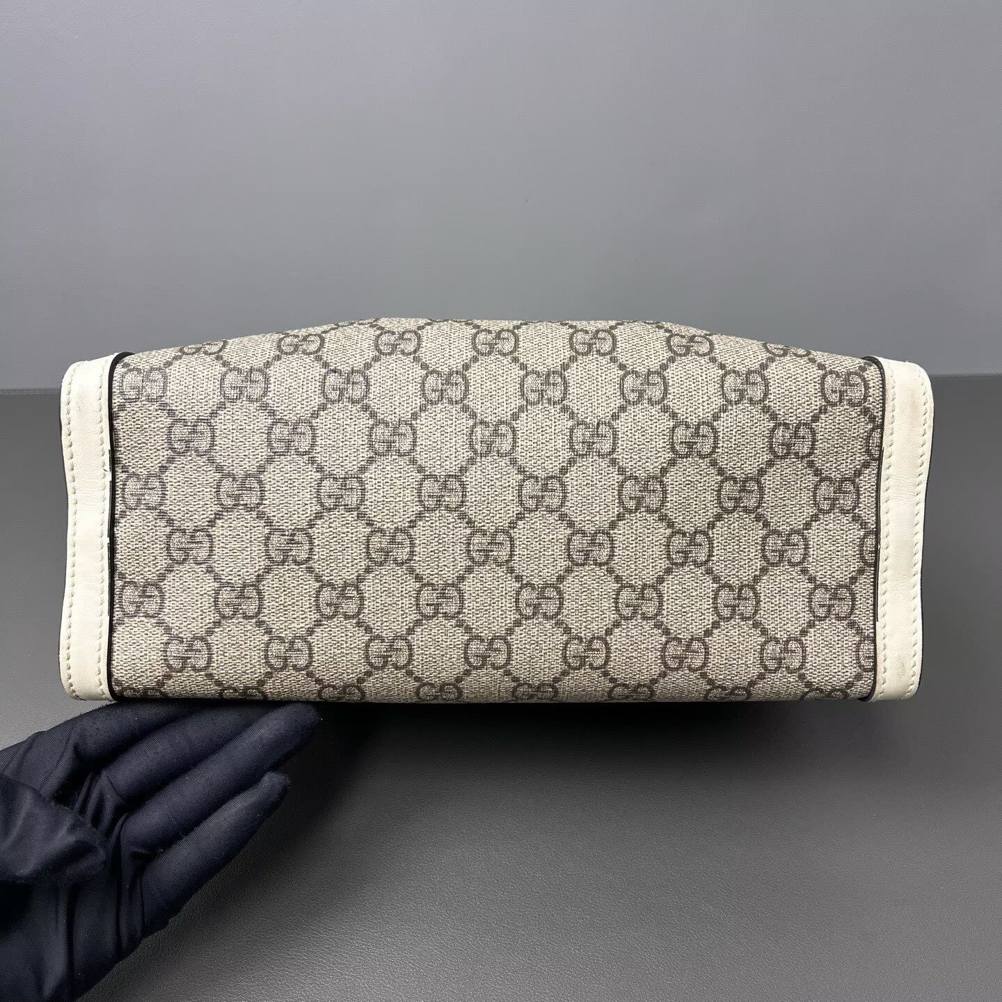 Gucci - Padlock Small - GG Supreme coated canvas with leather trim - Beige and White - (small)
