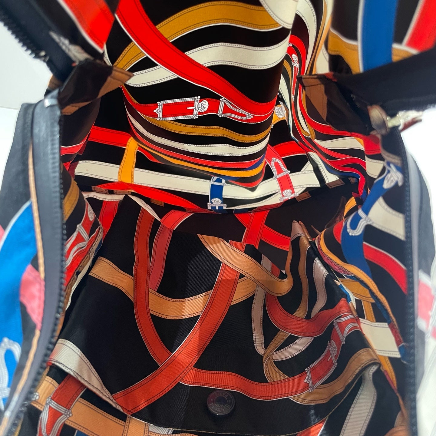 Hermès - Airsilk Backpack - Silk - Black base with multicolour belt pattern - (medium)