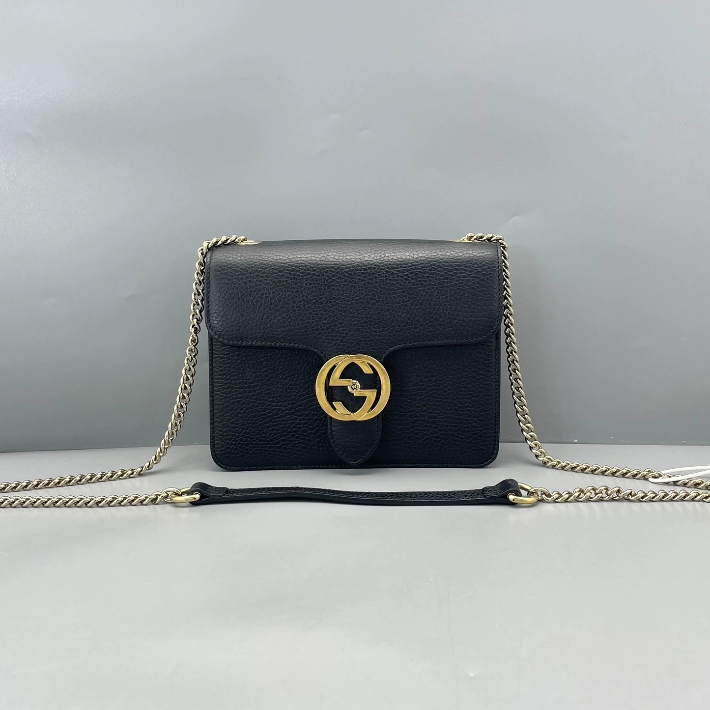 Gucci - Interlocking G Accordion Chain Bag - Leather - Black - (small)
