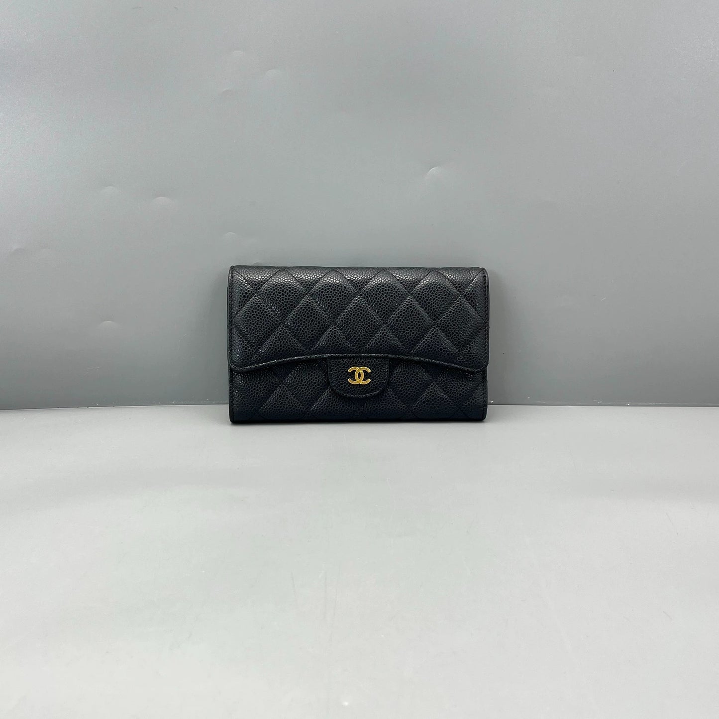 Chanel - Classic Flap Tri-fold Wallet - Caviar leather - Black - (Small)