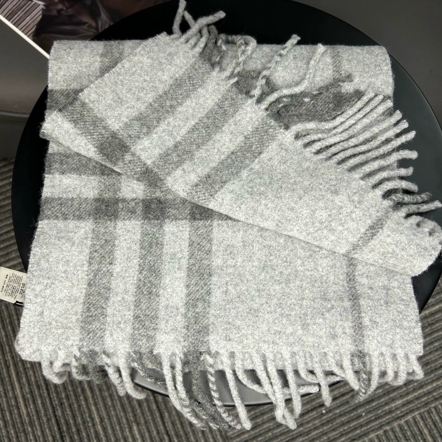 Burberry - Scarf - 100% Cashmere - Grey