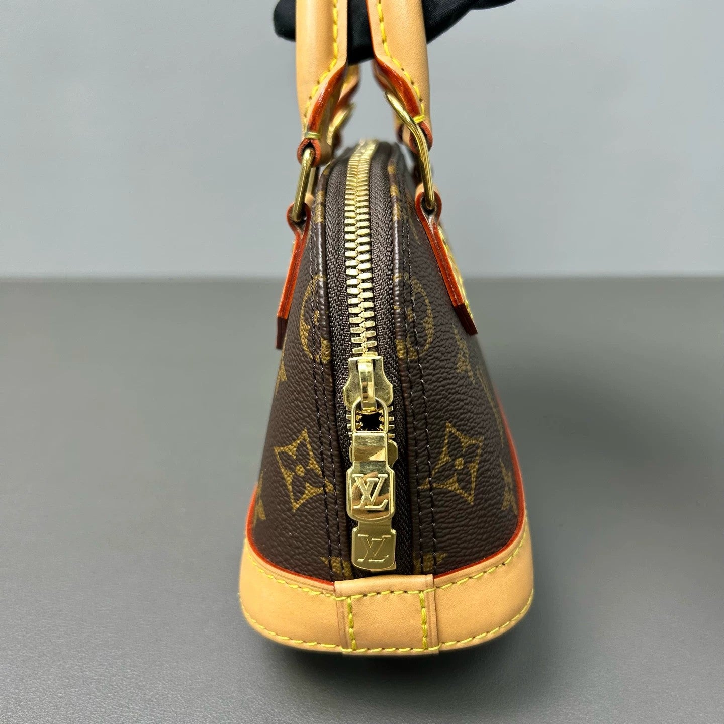 Louis Vuitton - Nano Alma - Monogram coated canvas with natural cowhide leather trim - Brown - (mini)
