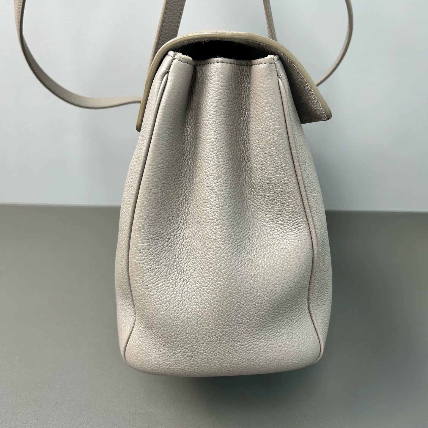 Celine - Soft 16 Medium - Leather - Grey - (Medium)