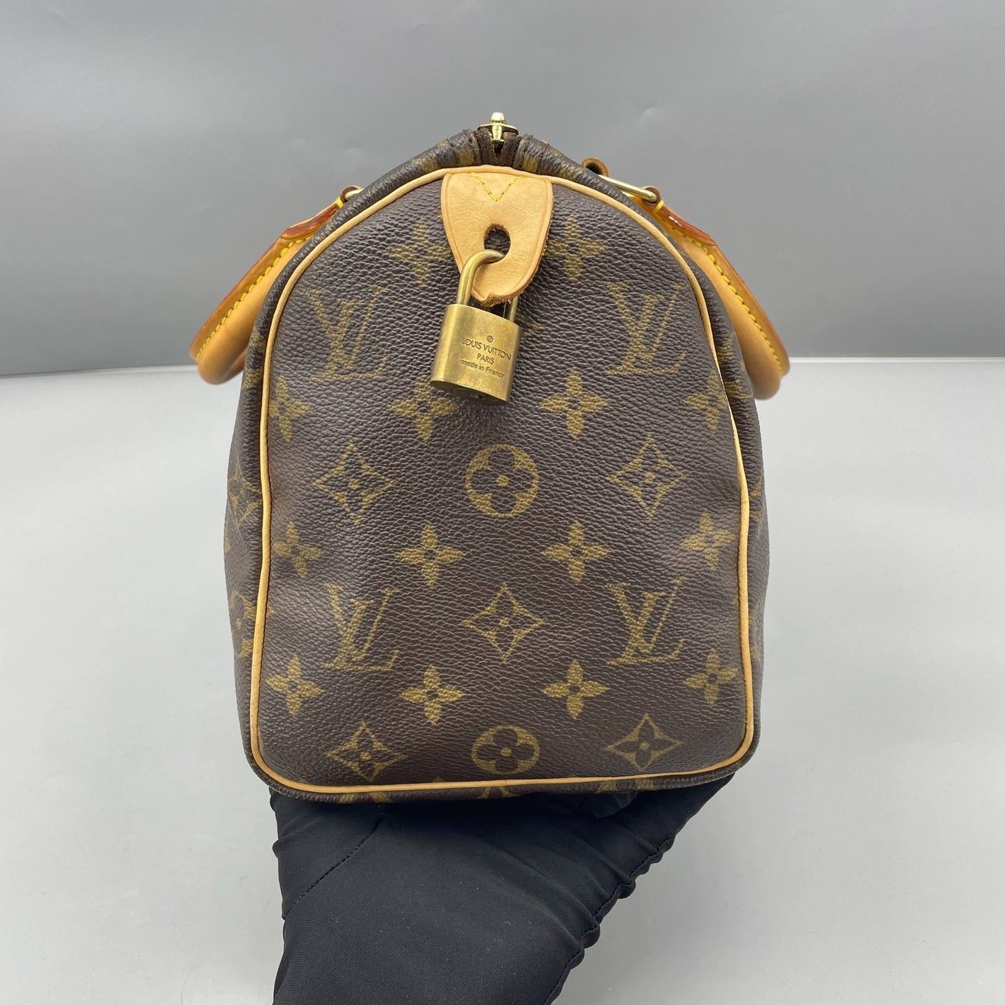 Louis Vuitton - Speedy 25 - Monogram coated canvas with Vachetta leather trim - Brown - (Small)