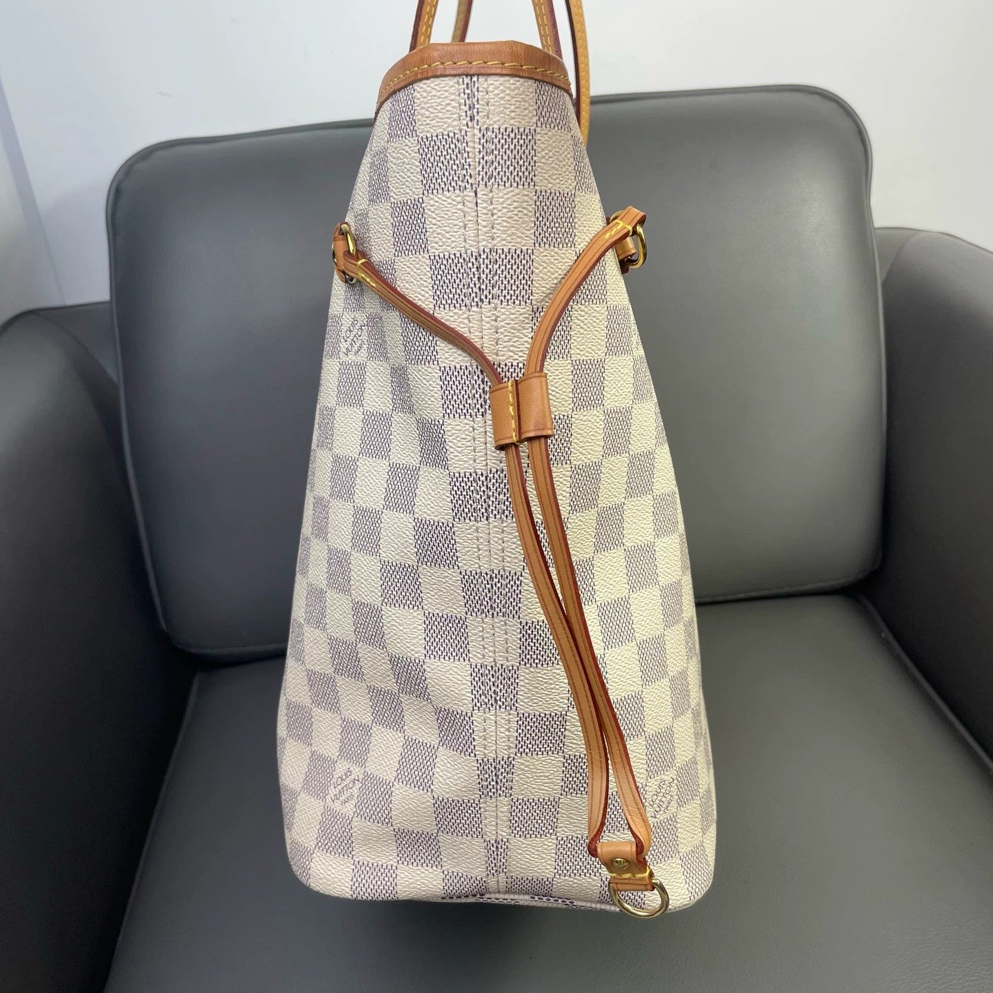 Louis Vuitton - Neverfull MM - Coated canvas with cowhide leather trim - White - (medium)