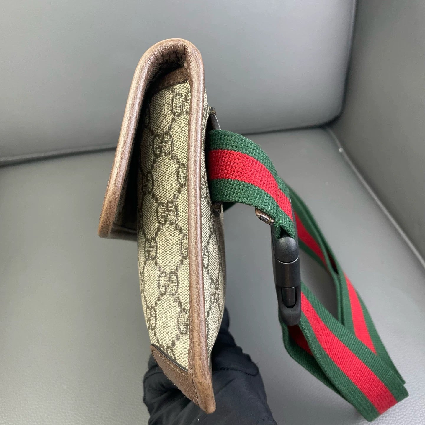 Gucci - Neo Vintage Tiger Head Belt Bag - GG Supreme canvas with leather trim and fabric Web strap - Beige and Brown with Red and Green accents - (small)