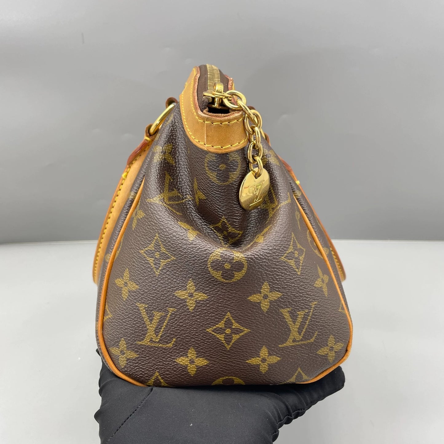 Louis Vuitton - Jiaozibao - Monogram coated canvas with Vachetta leather trim - Brown - (Small)