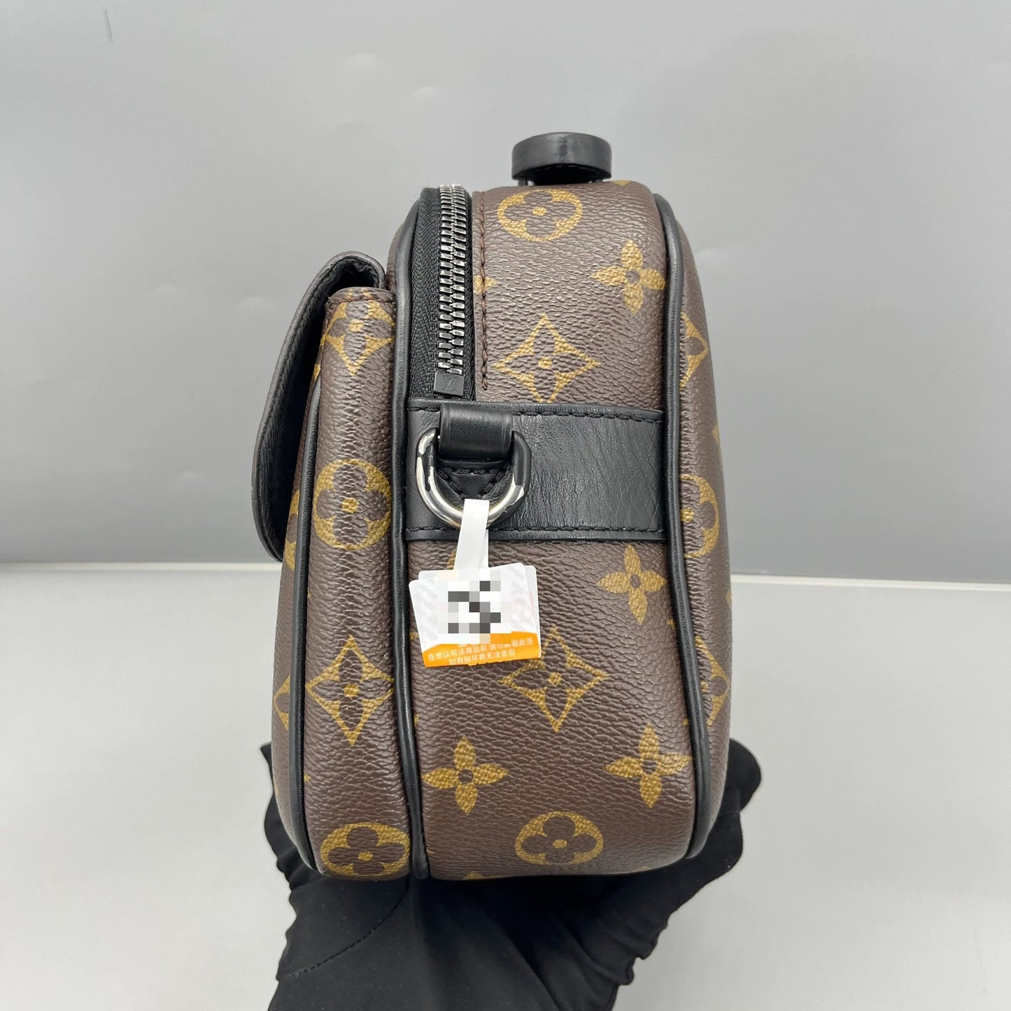 Louis Vuitton - S-Lock Messenger Bag - Monogram coated canvas with leather trim - Brown - (Small)
