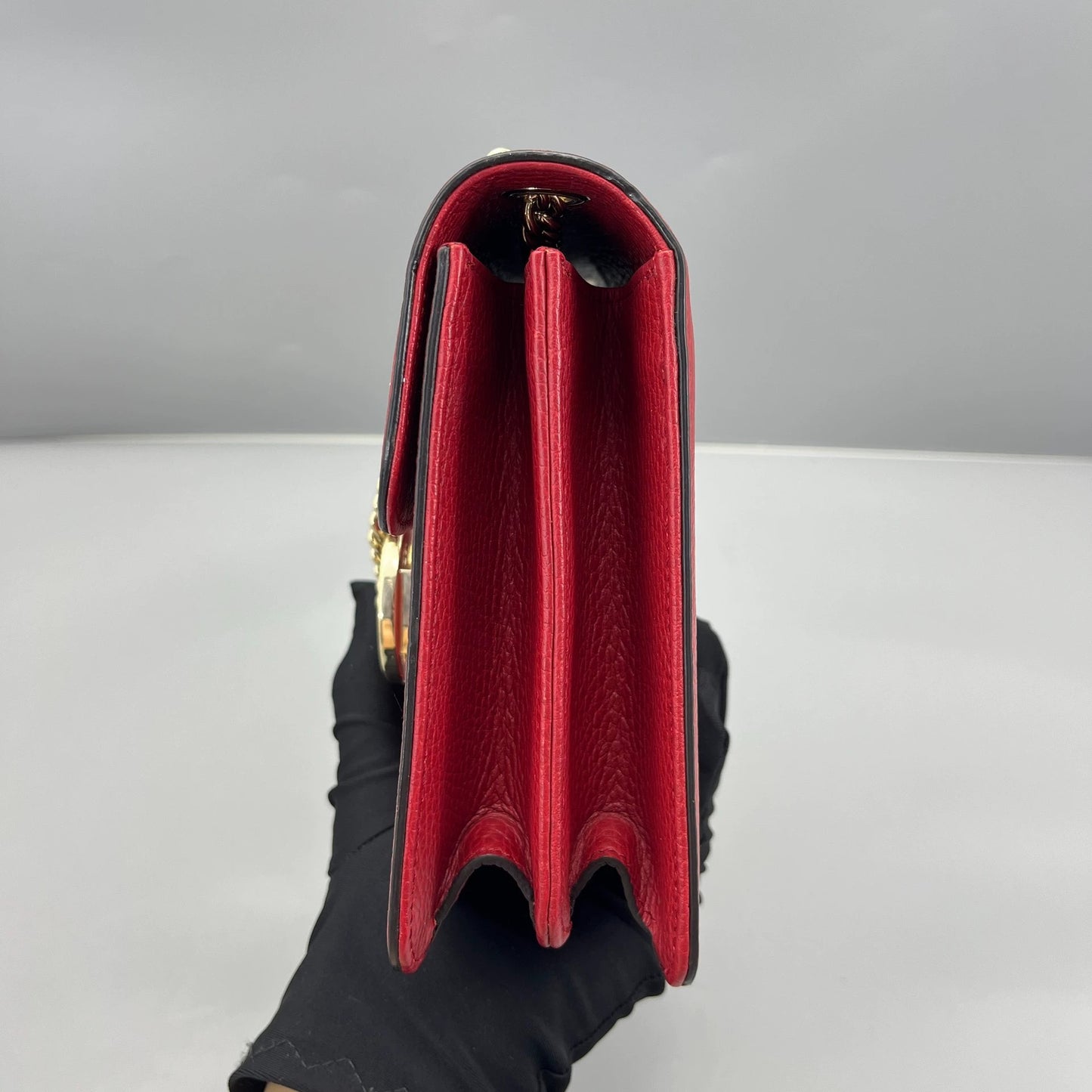 Gucci - Interlocking G Chain Shoulder Bag - Leather - Red - (Small)