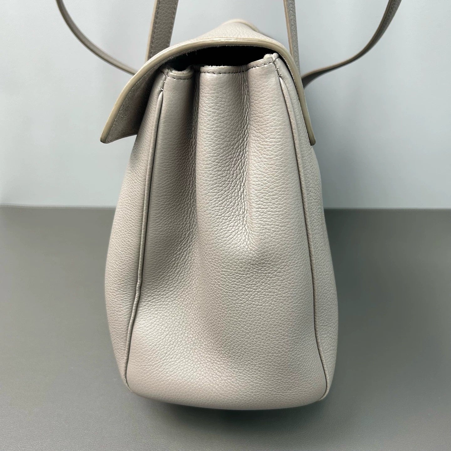 Celine - Soft 16 Medium - Leather - Grey - (Medium)