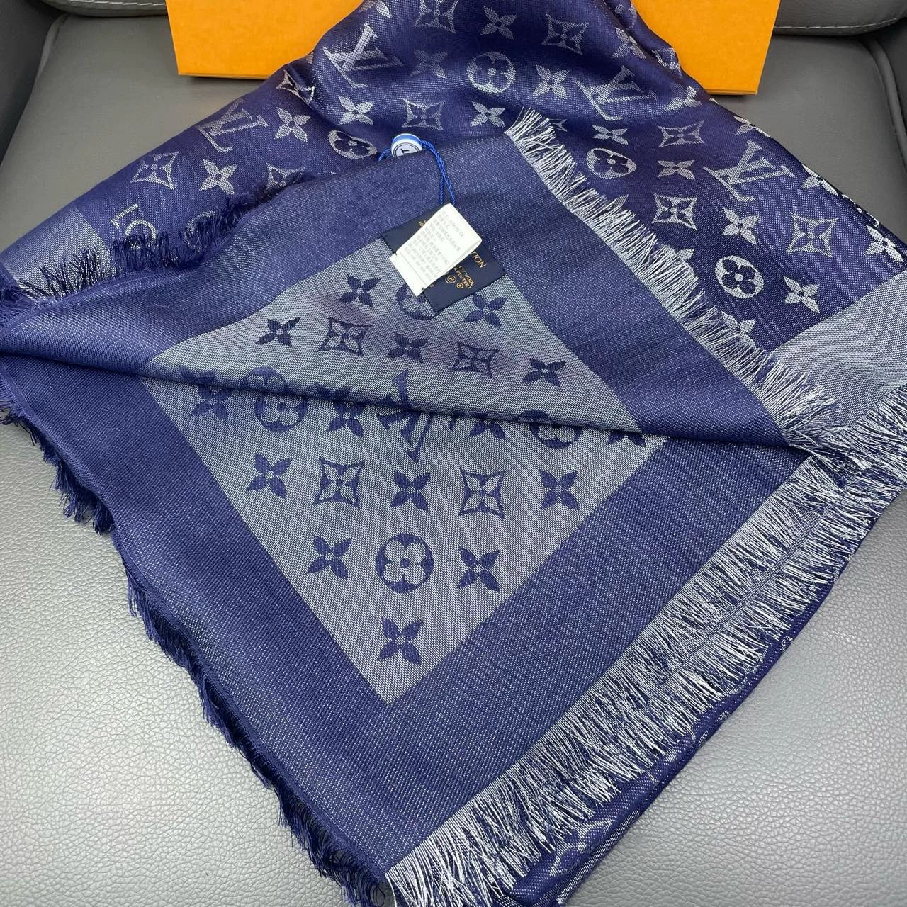 Louis Vuitton - Monogram Shawl - Cloth - Navy with Grey - (large)