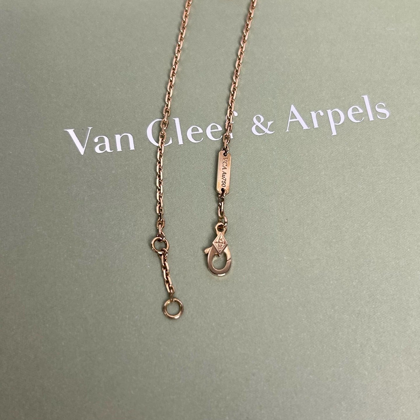 Van Cleef & Arpels - Lucky Spring bracelet - 18k rose gold and mother-of-pearl - Rose gold and White