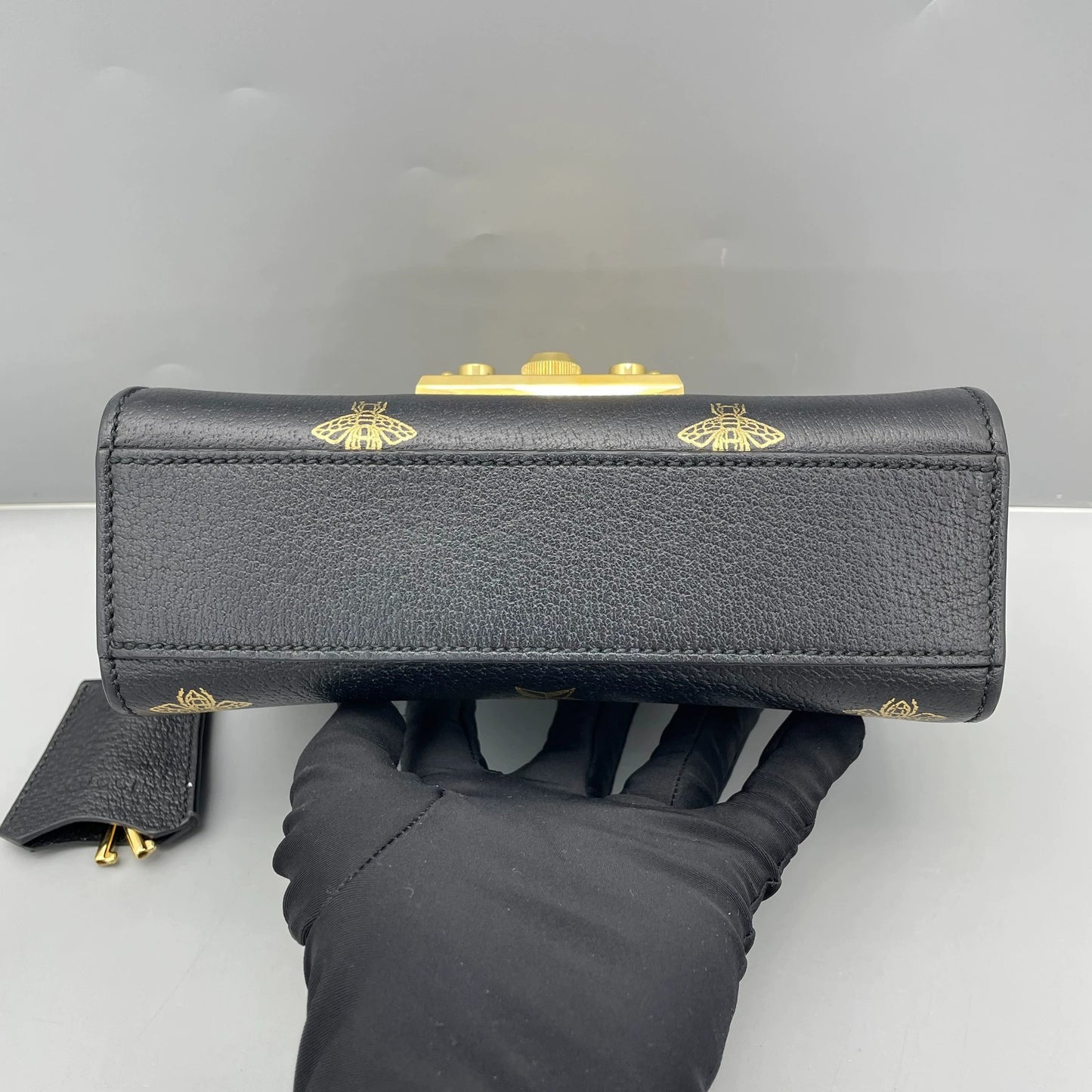 Gucci - Padlock Bee Mini Bag - Leather - Black - (small)