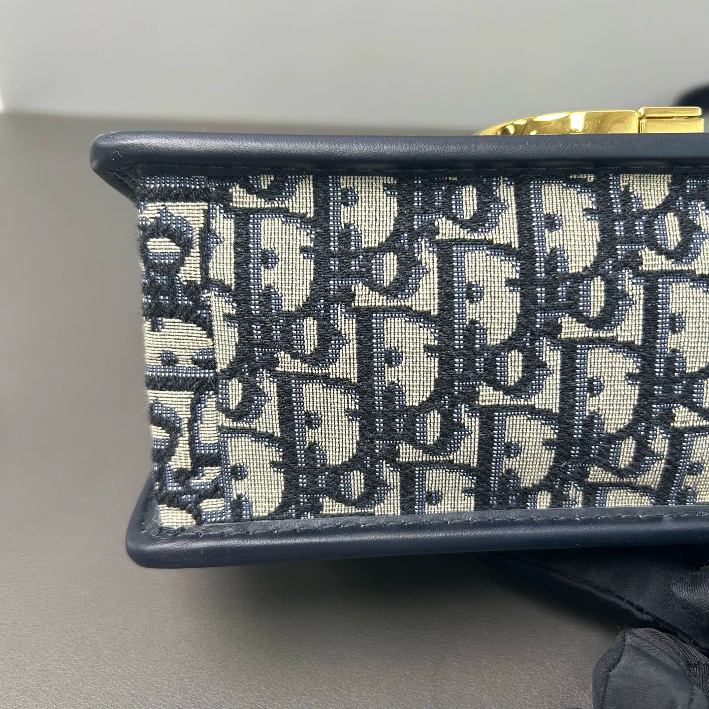 Dior - 30 Montaigne Oblique Embroidered Flap Bag with Chain - Embroidered canvas with leather trim - Blue - (medium)