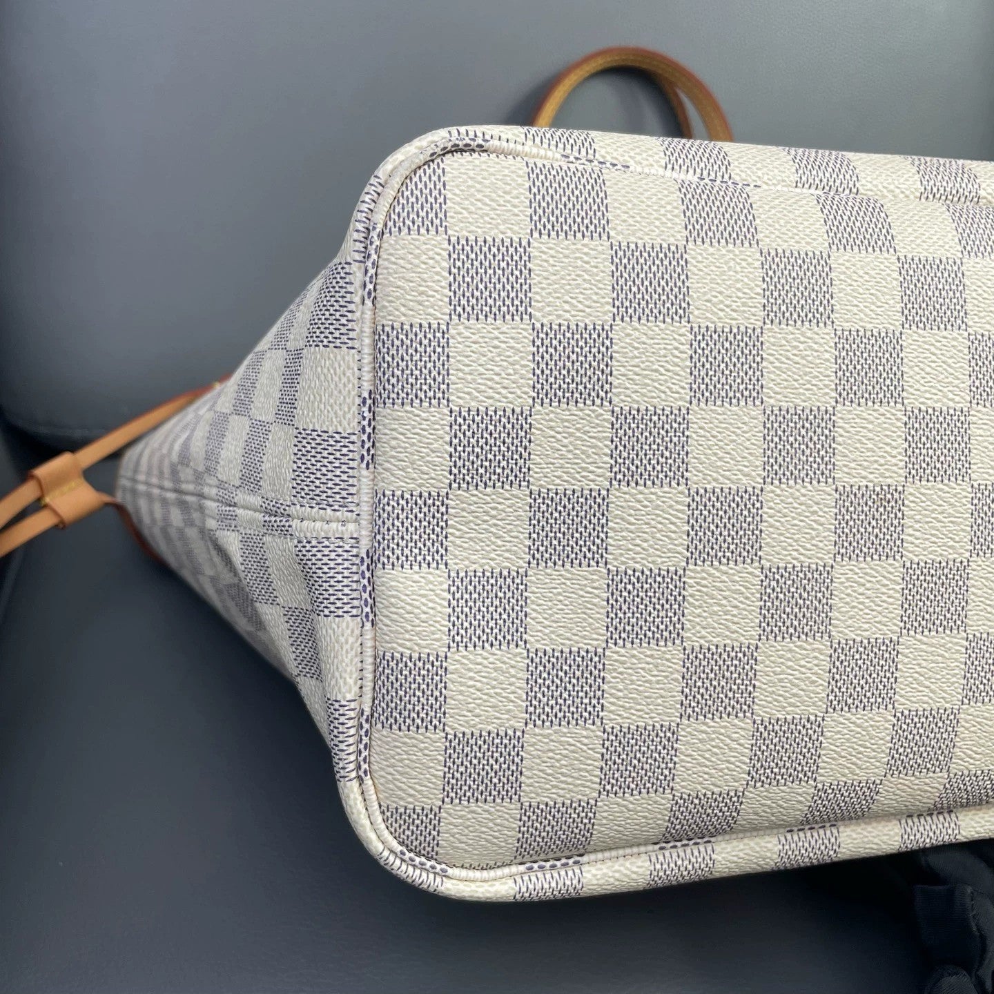 Louis Vuitton - Neverfull MM - Coated canvas with cowhide leather trim - White - (medium)
