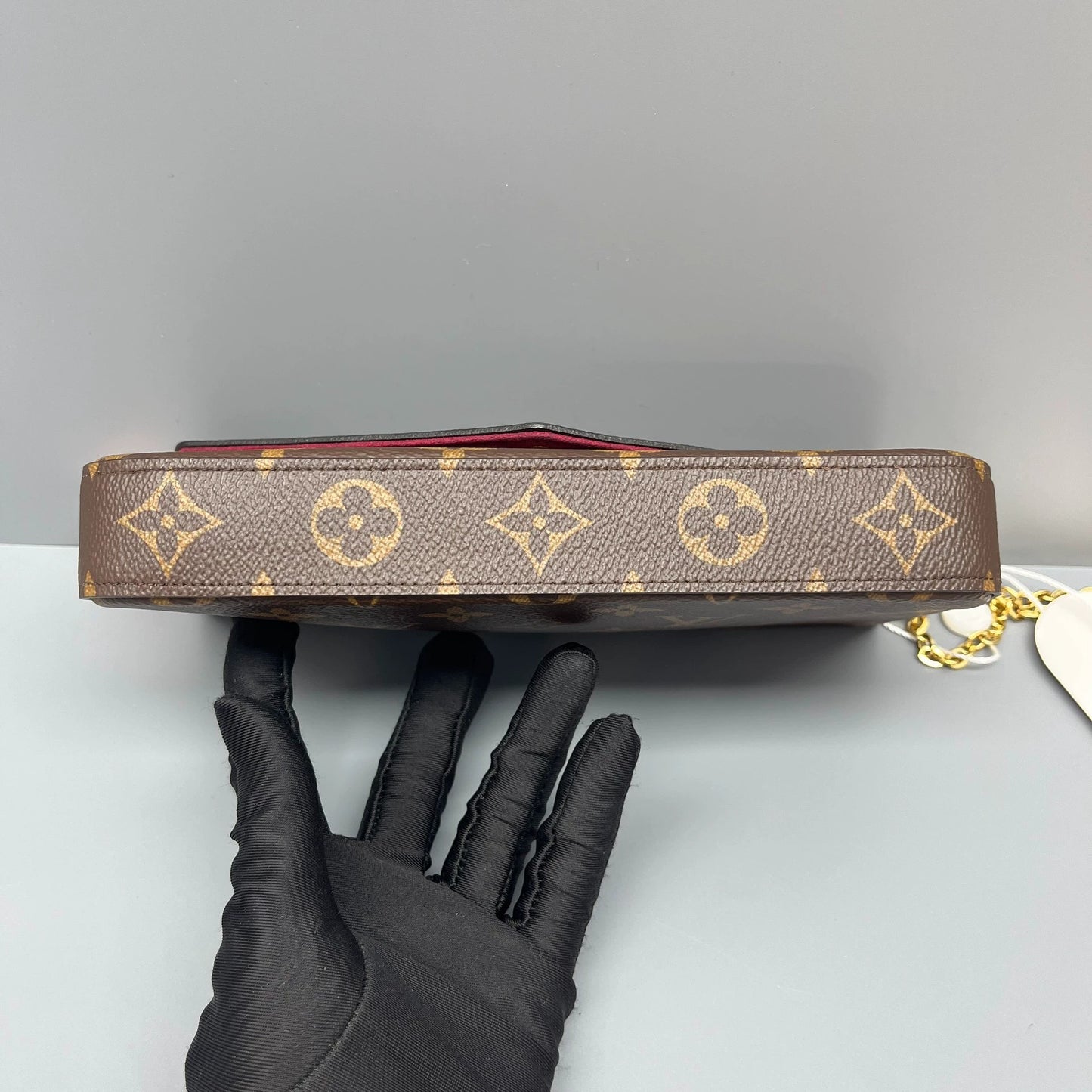 Louis Vuitton - Pochette Felicie - Monogram coated canvas with grained leather trim and interior elements - Brown - (small)