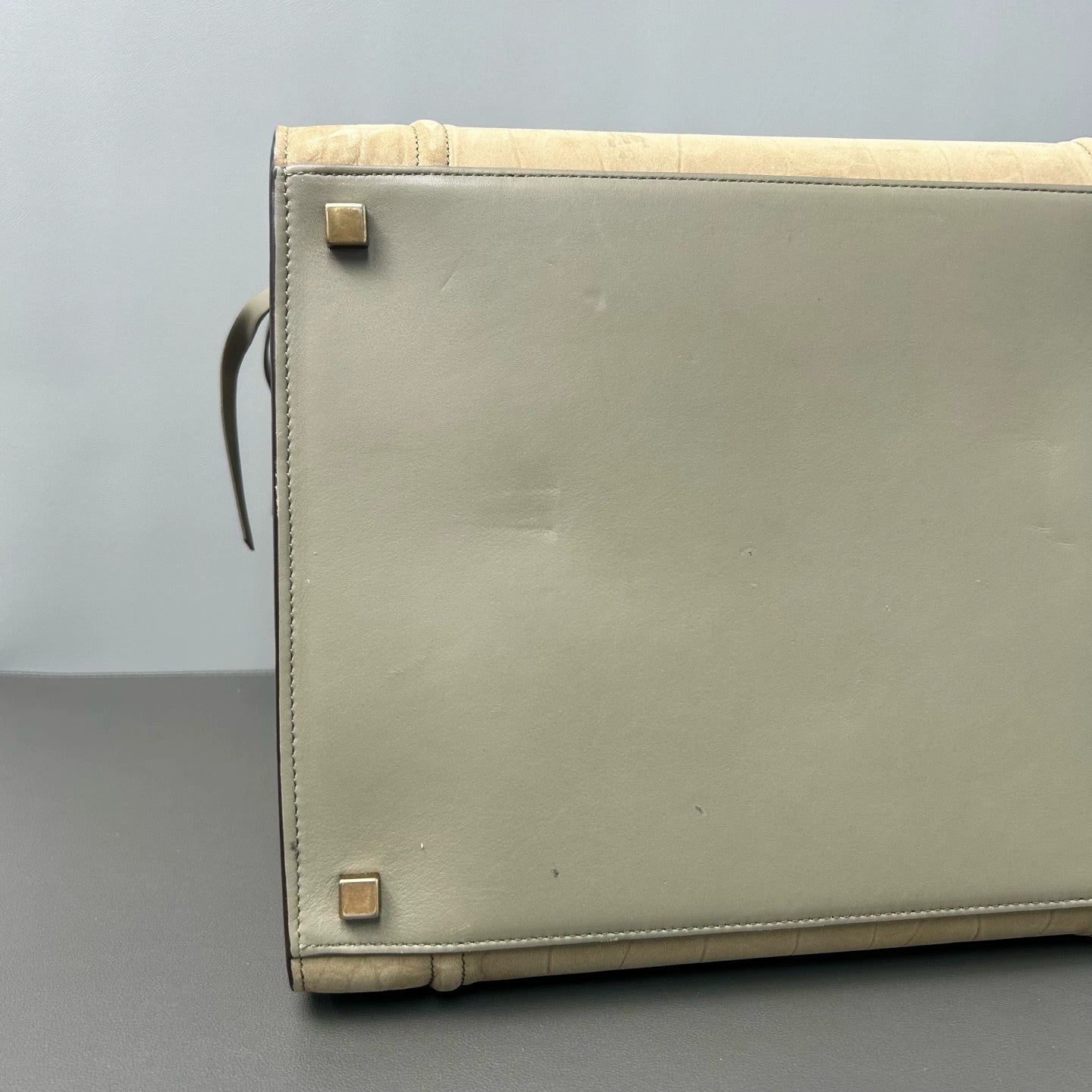 Celine - Phantom Luggage - Crocodile-embossed leather with a suede finish and smooth leather accents - Beige with Grey accents - (Large)