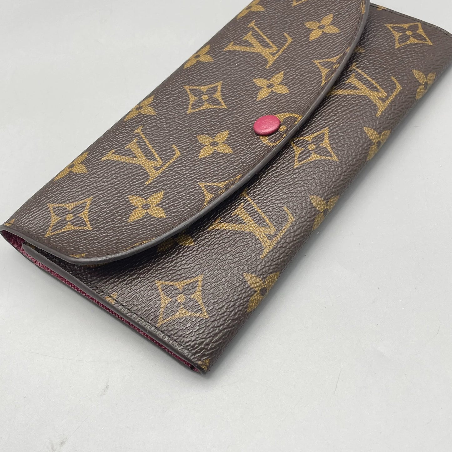 Louis Vuitton - Portefeuille Sarah - Monogram coated canvas with grained leather interior - Brown - (medium)