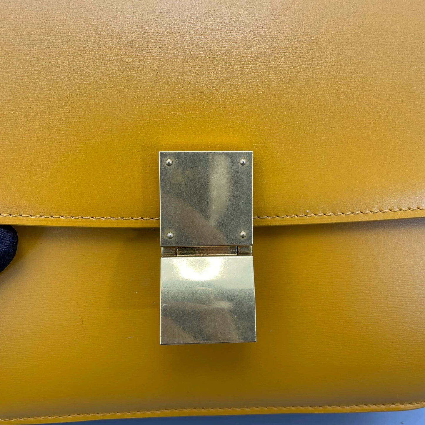 CELINE - Box - Smooth calfskin leather - Yellow - (Medium)