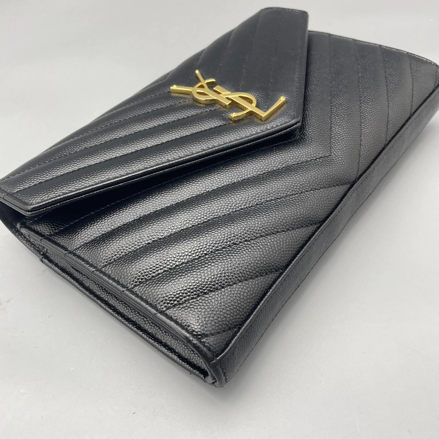 Saint Laurent - Envelope Bag - Grained leather - Black with Gold-Tone Hardware - (Medium)