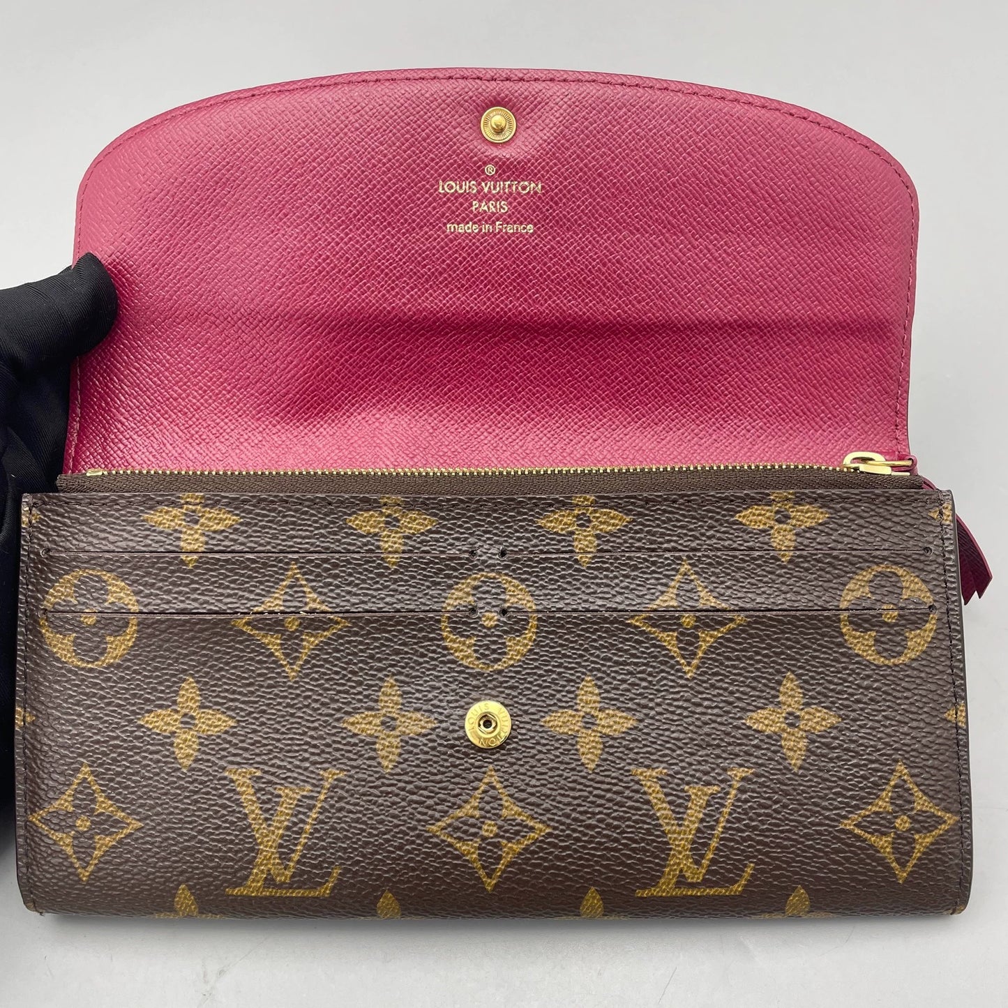 Louis Vuitton - Portefeuille Sarah - Monogram coated canvas with grained leather interior - Brown - (medium)