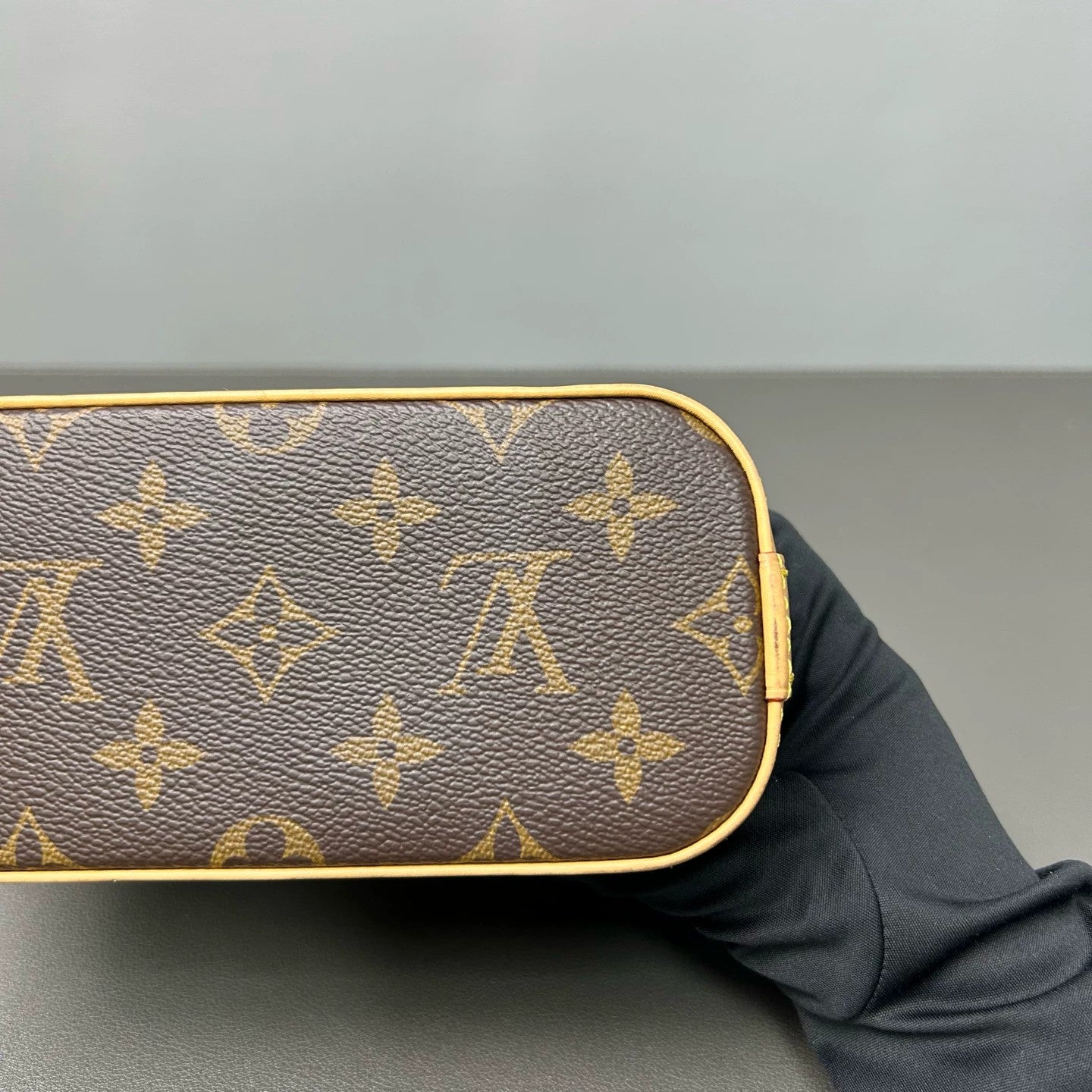Louis Vuitton - Nano Alma - Monogram coated canvas with natural cowhide leather trim - Brown - (mini)