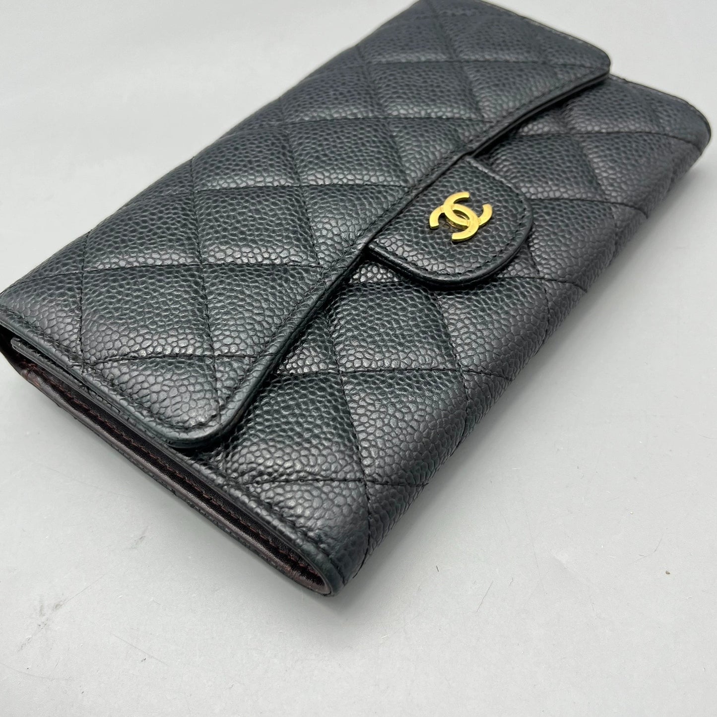 Chanel - Classic Flap Tri-fold Wallet - Caviar leather - Black - (Small)