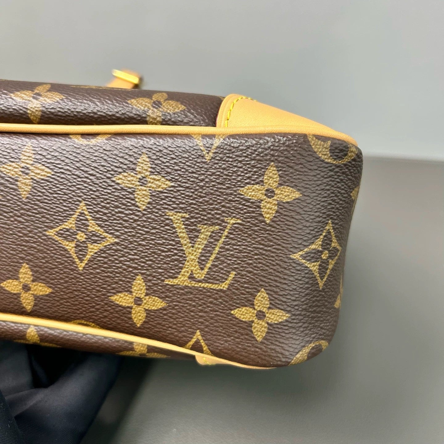 Louis Vuitton - Odeon PM - Monogram coated canvas with natural Vachetta leather trim - Brown - (small)