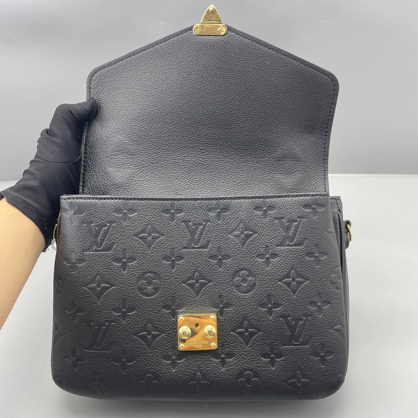 Louis Vuitton - Pochette Métis - Embossed Monogram Empreinte Leather - Black - (Medium)