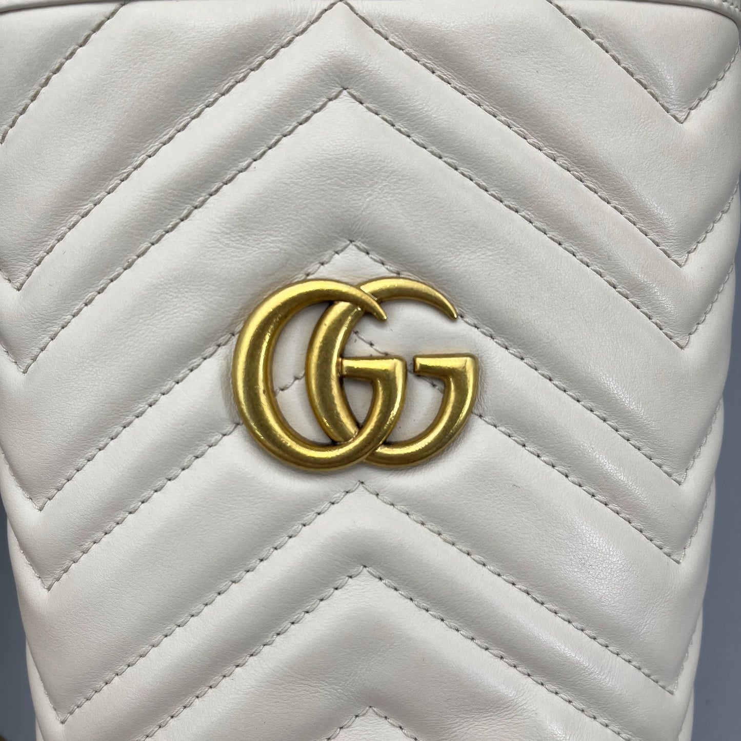 Gucci - GG Marmont Small Bucket Bag - Leather - White - (Small)