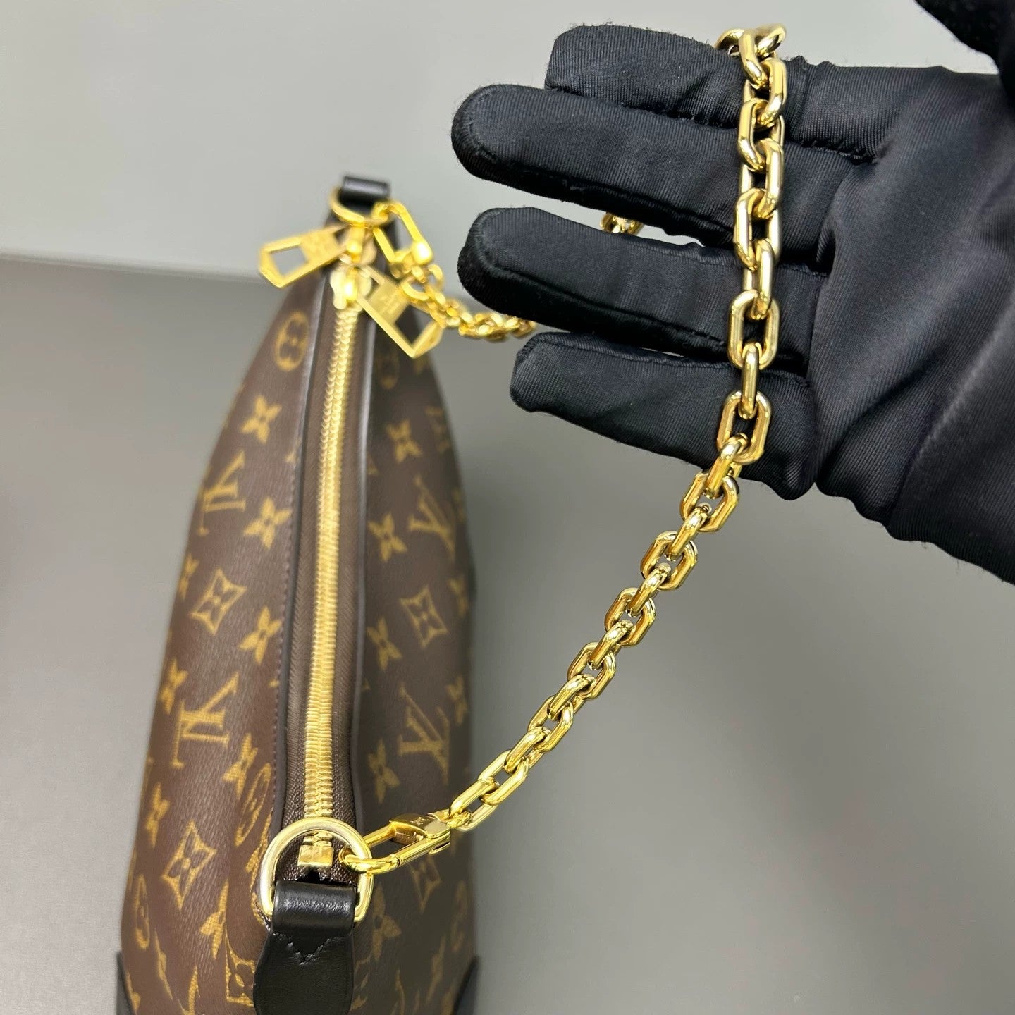 Louis Vuitton - Monogram Croissant Hobo Bag - Monogram coated canvas with black leather trim - Brown - (Small)