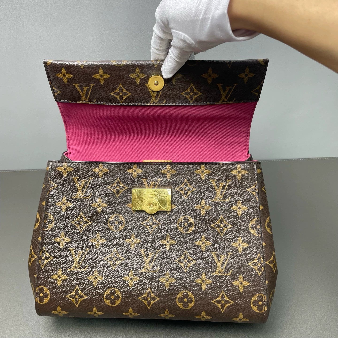 Louis Vuitton - Cluny BB - Monogram coated canvas with leather trim - Brown - (small)